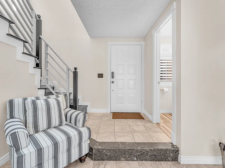 985 Flapjack Dr — Photo 5