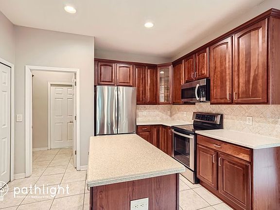 3rd image of 11409 Blue Lilac Ave