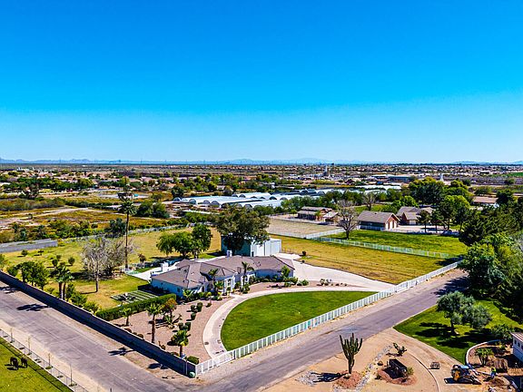 4th image of 39899 N CREEKSIDE Road