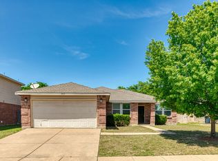 8933 Preakness Cir, Fort Worth, TX 76123