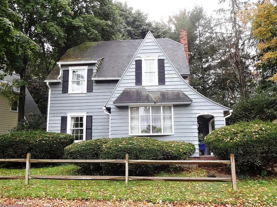 1st image of 2 S Belmont Cir
