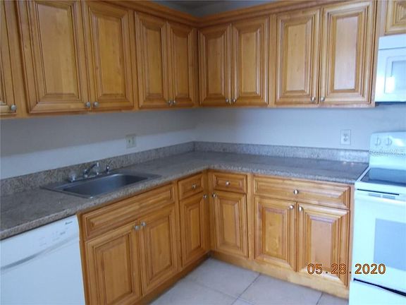 5th image of 4024 Versailles Dr #4024C