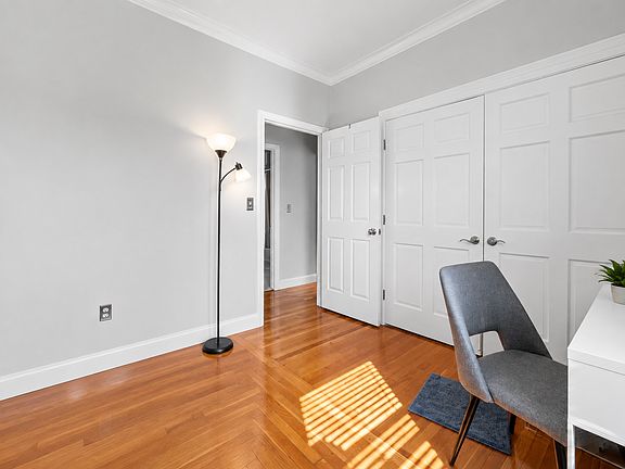 5th image of 764 Tremont St APT 4