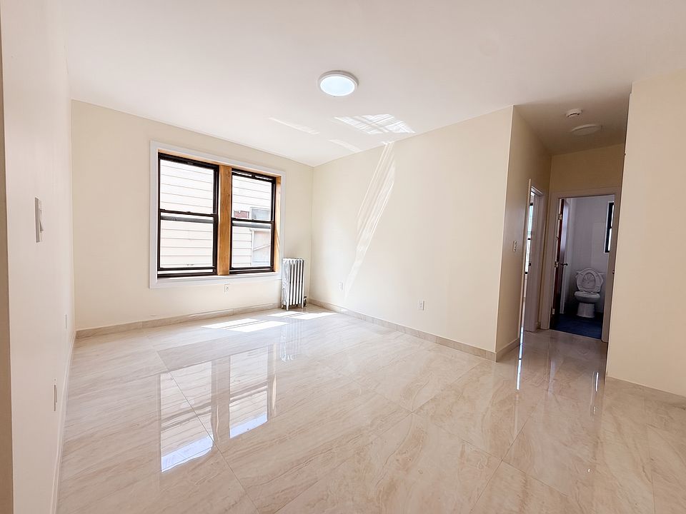 1st image of 1602 E 43rd St #24