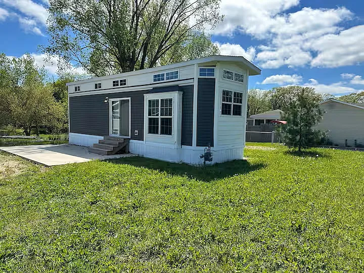 2301 S 275 E — Photo 3