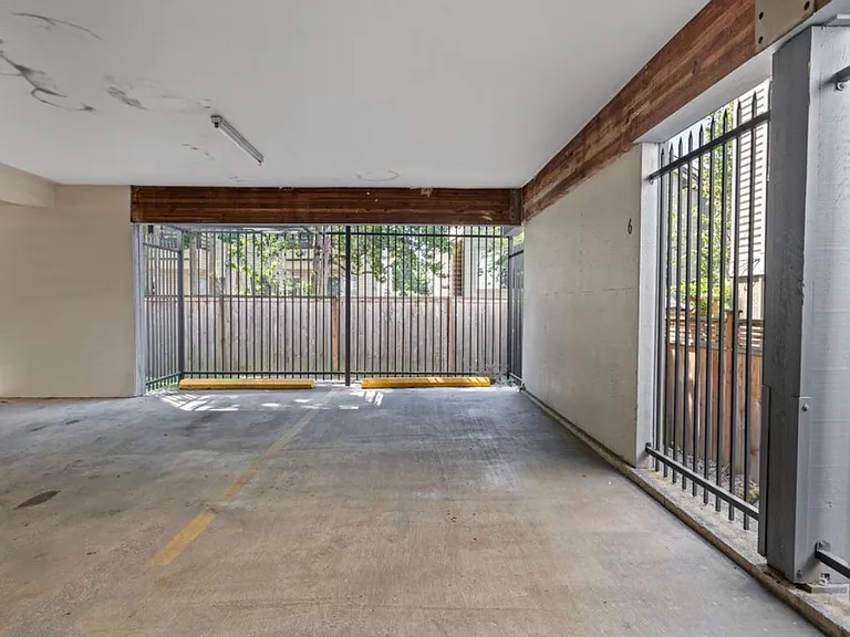 1125 N 93rd St #6 — Photo 25