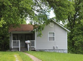 1022 Shawnee Rd, Kansas City, KS 66103