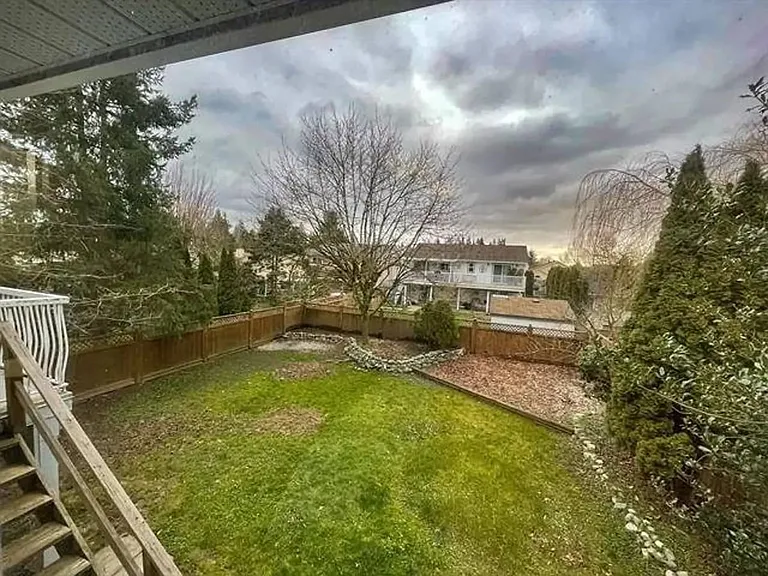 23422 Sandpiper Ave #UPPER — Photo 22