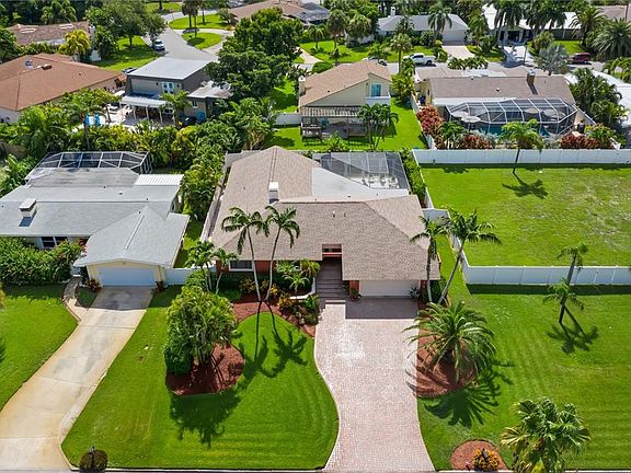 2nd image of 267 Monte Cristo Blvd