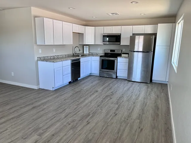1040A S Elizabeth St #1040A — Photo 10