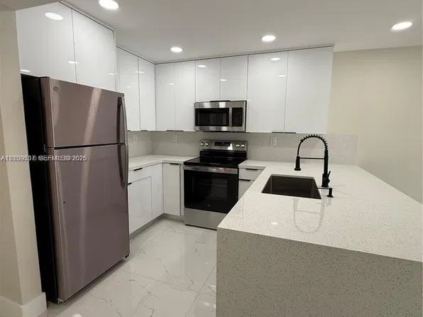 8002 SW 149th Ave, Miami, FL