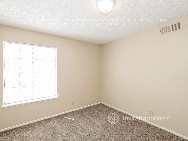 90 Megan Dr — Photo 11