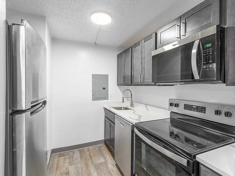 Premier Village Apartments — Photo 27