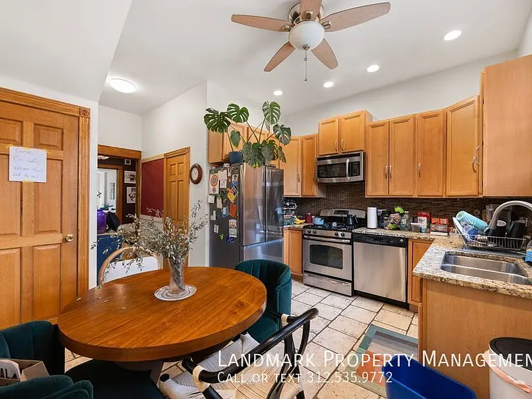 4758 S Champlain Ave — Photo 3