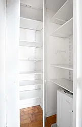 Rented by R New York