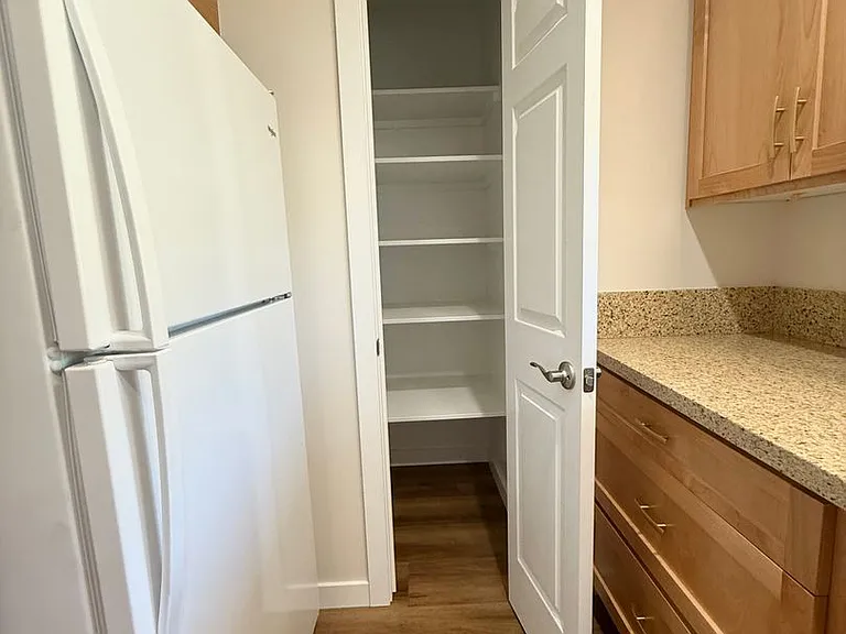 129 Olive St — Photo 9