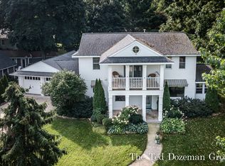 940 S Shore Dr, Holland, MI 49423