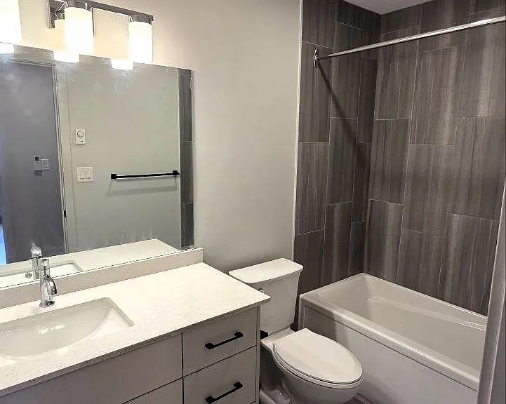 1252 Trenton Ave #B — Photo 12