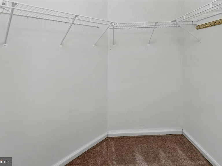 27 Lincoln Dr — Photo 21