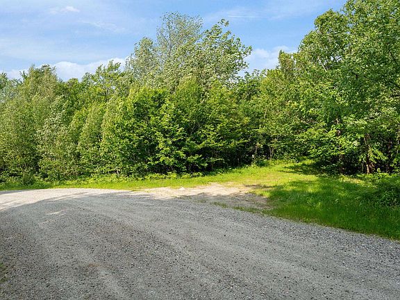 5th image of 115 Stone Hill Road
