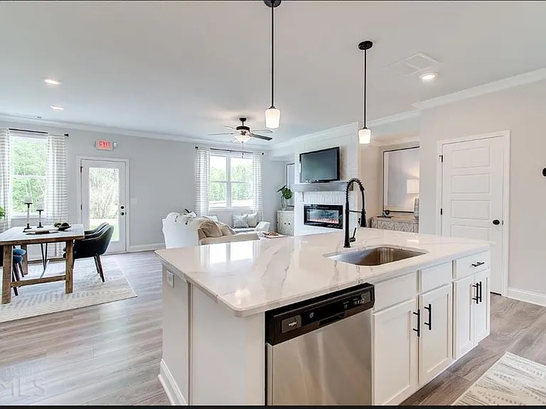4673 Cypress Landing Way — Photo 14