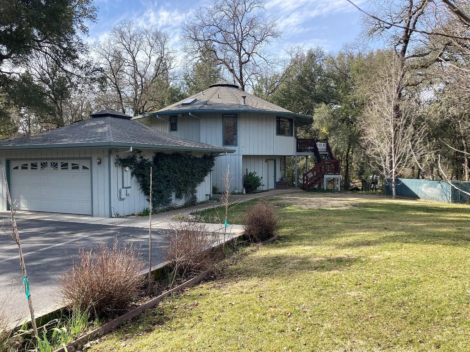 10438 Lazy Valley Rd photo 1