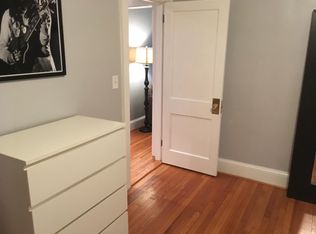 26 Robin Rd APT 4, West Hartford, CT 06119