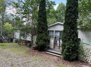 215 W Felix Rd, Murphy, NC 28906