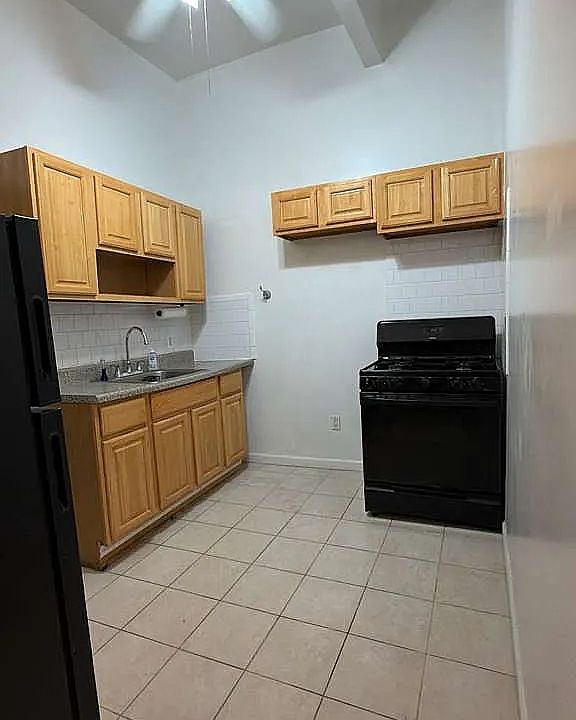 1st image of 137 Evergreen Ave APT 1B
