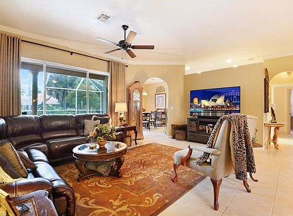 3rd image of 12730 Meadow Pine Ln