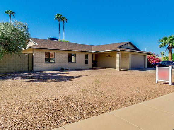 3rd image of 1349 W Escarpa St