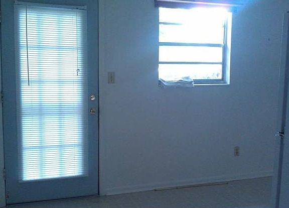 5th image of 806 Annawood Dr