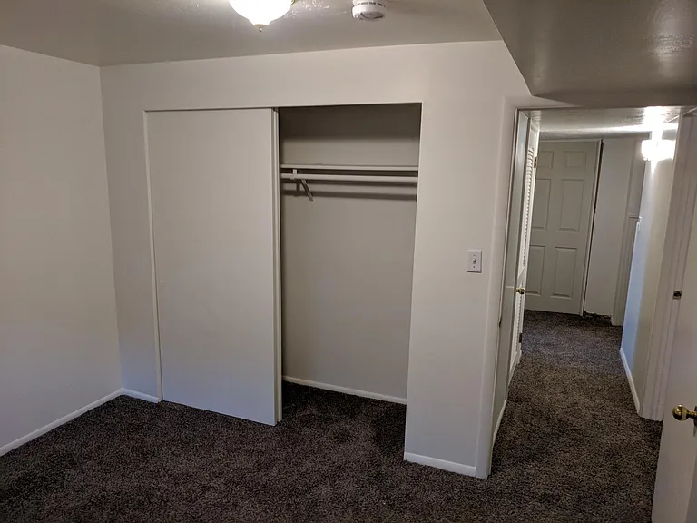 1383 E McCormick Way — Photo 18