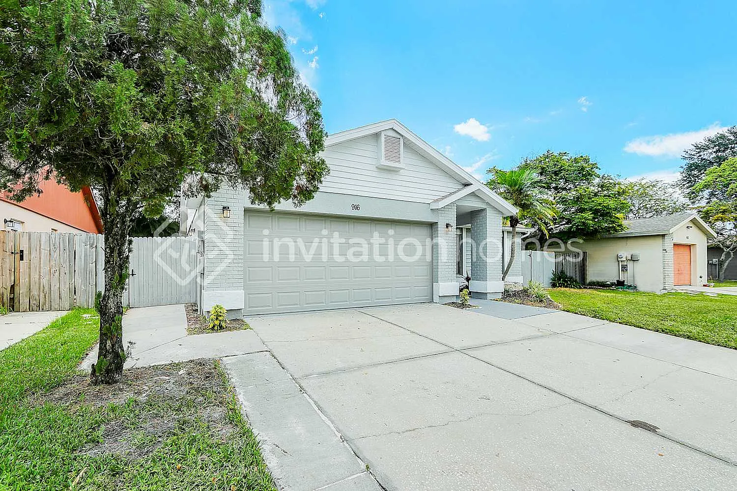916 Axlewood Cir Brandon, FL 33511 — Photo 1