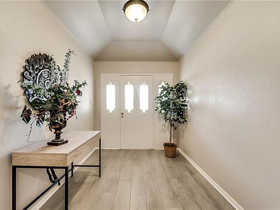 2nd image of 2809 Canongate Dr