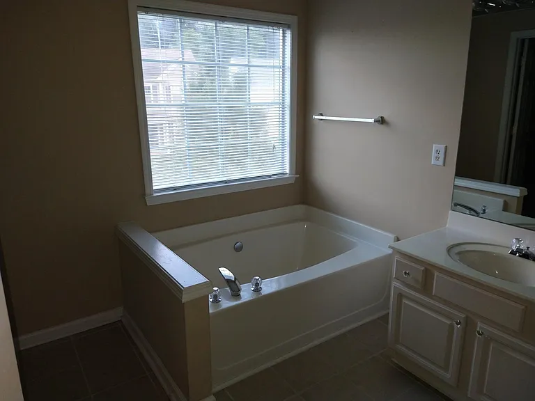 Bathtub in Master Bathroom