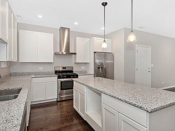 4th image of 4328 S King Dr #1