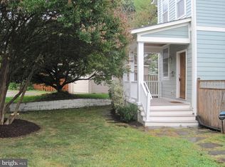24 E Myrtle St, Alexandria, VA 22301