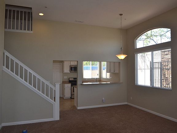 4th image of 473 La Esperanza Dr