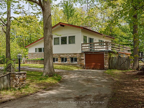 4th image of 828 Oxbow Park Dr