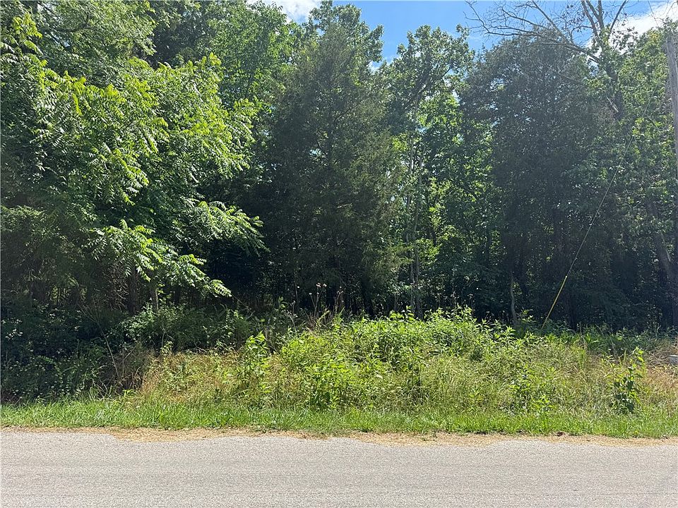 1st image of 18 Pitchford Ln