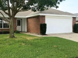 8409 Shallow Creek Dr, Fort Worth, TX 76179