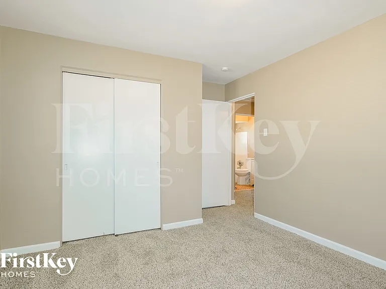 170 Calbreath Ct — Photo 8