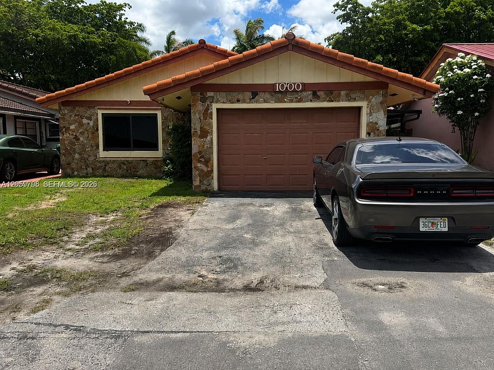 1st image of 1000 SW 136th Pl
