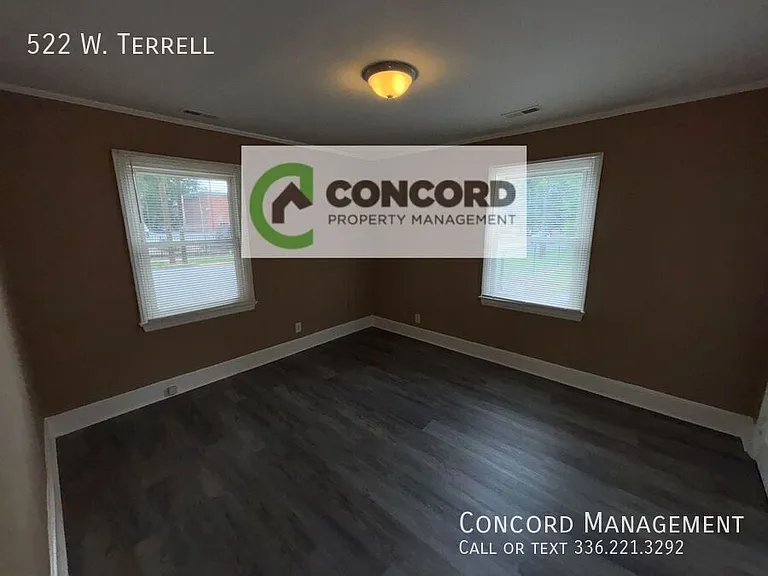 522 W Terrell St — Photo 9