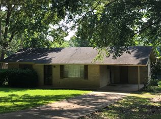 208 Brumley St, Derma, MS 38839