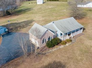 11770 Bridgeforth Mill Dr, Amelia Court House, VA 23002