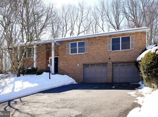 532 Longbarn Rd, State College, PA 16803