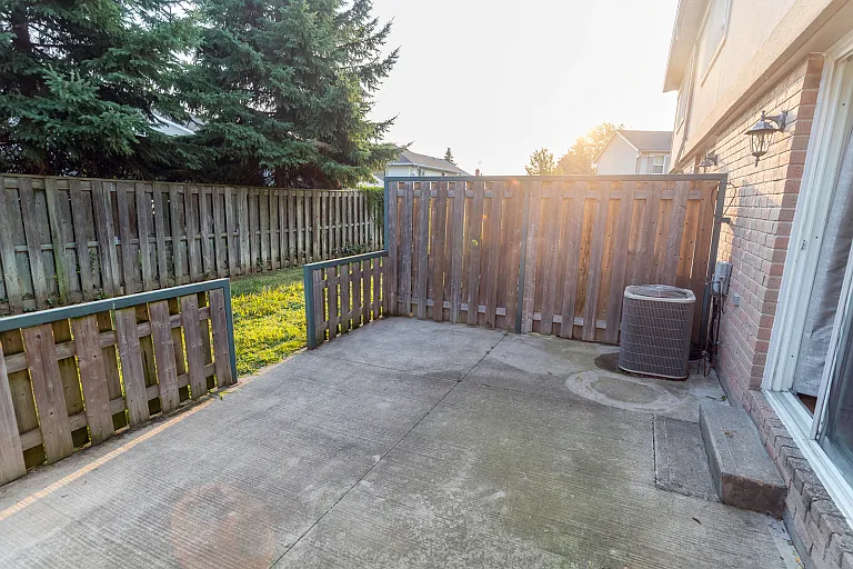 7591 Scholfield Rd — Photo 37