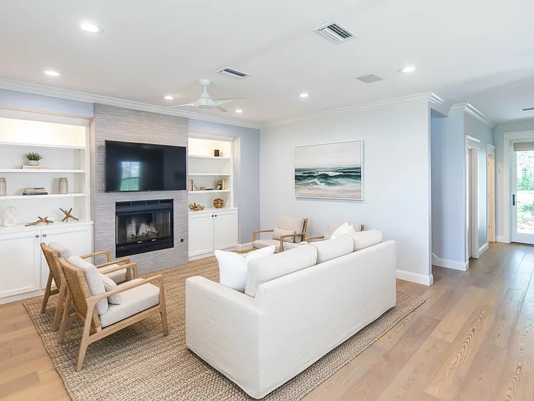 The downstairs has French Oak engineered hard wood floors throughout.